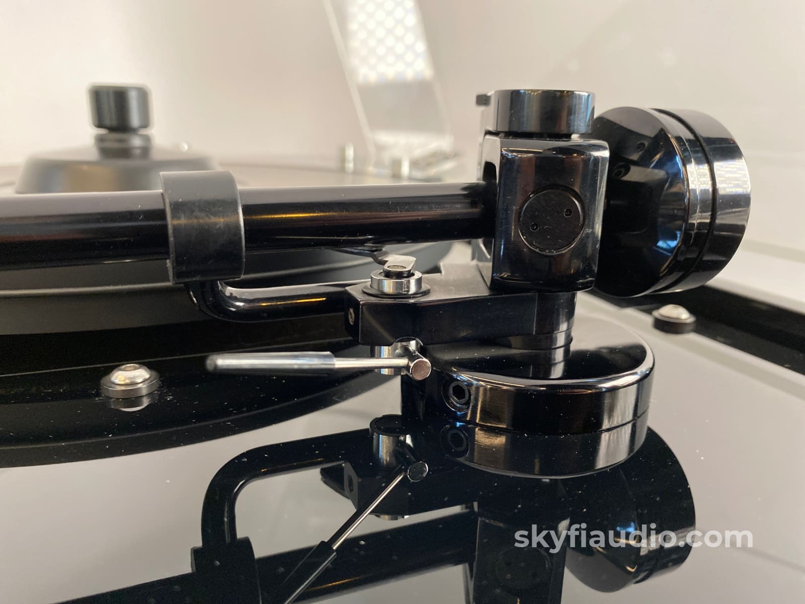 Vpi Hw-19 Vintage Turntable W/Zeta Tonearm And New Sumiko Cartridge
