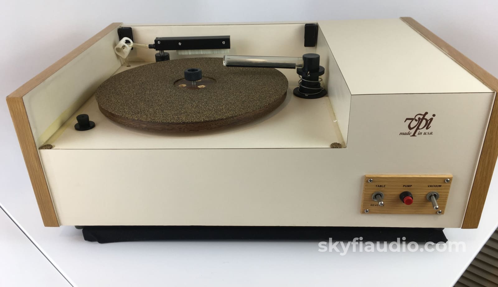VPI Industries HW-17 Record Cleaner