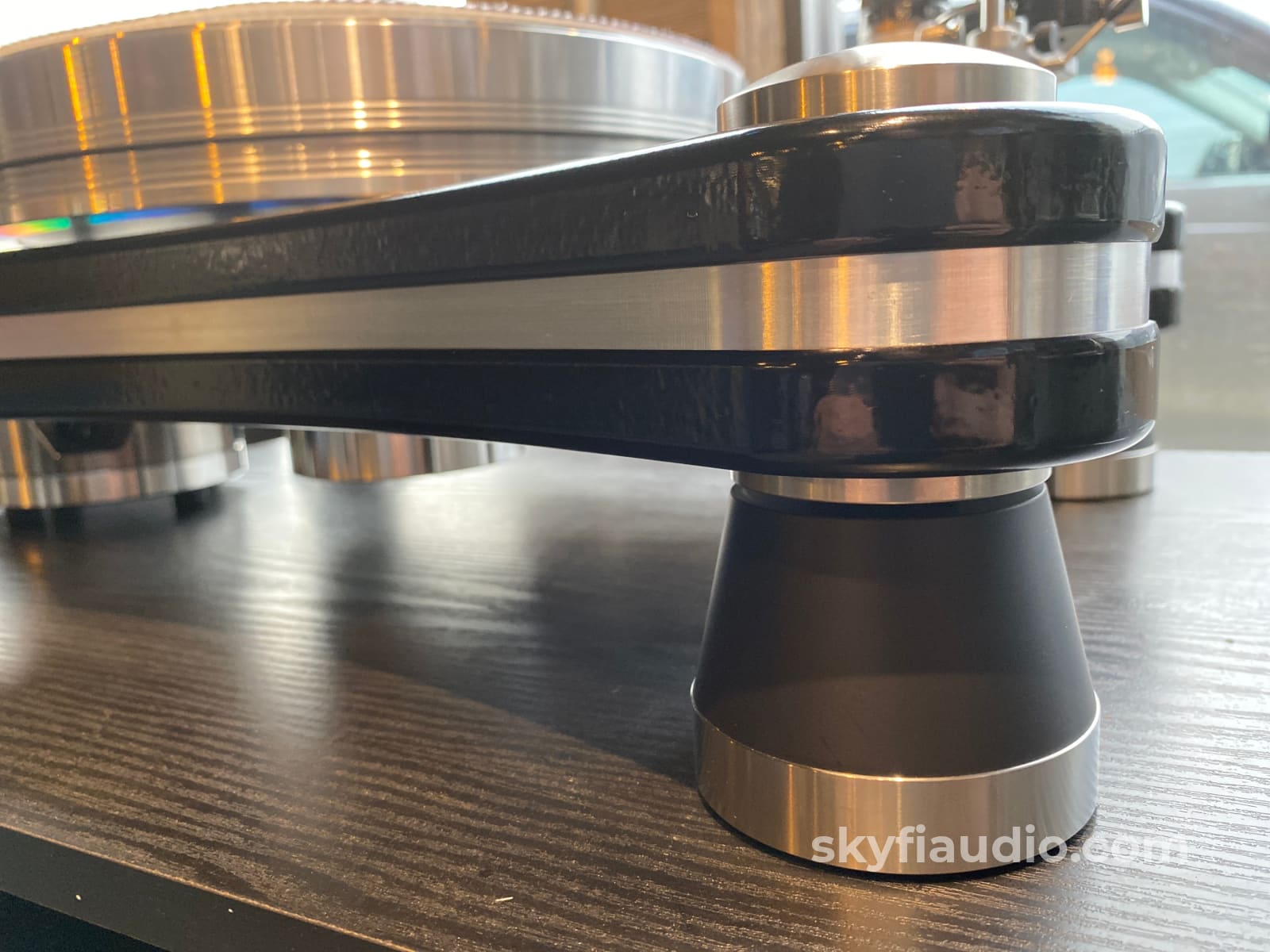 Vpi Prime Signature Turntable With Jmw Memorial Tonearm And New Sumiko Cartridge