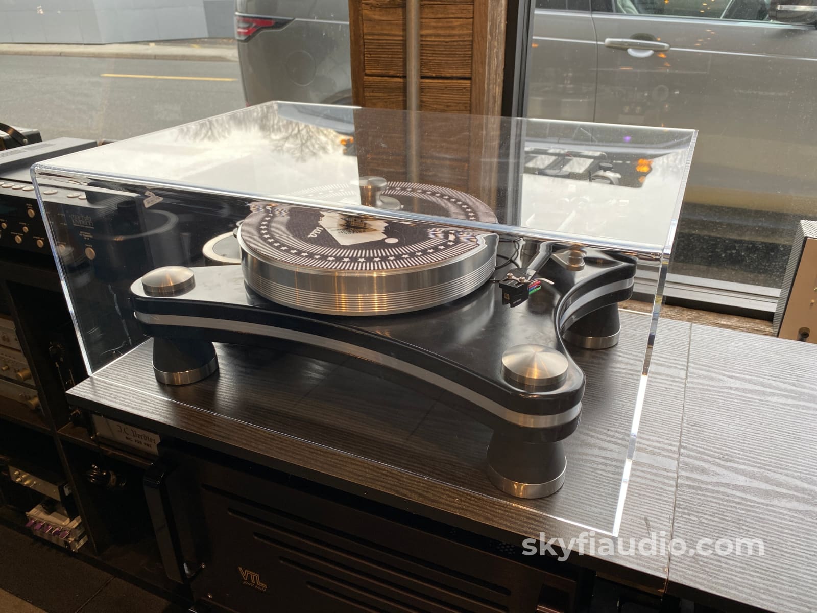 Vpi Prime Signature Turntable With Jmw Memorial Tonearm And New Sumiko Cartridge