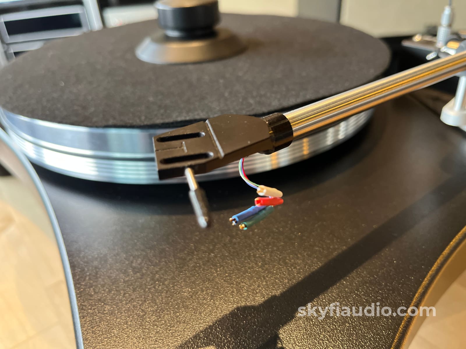 VPi Scout Turntable - w/ Hana EH MC Cartridge Turntable