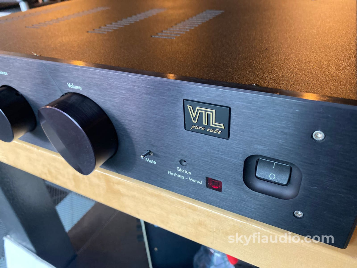 Vtl (Vacuum Tube Logic) Tl2.5 Line Level Preamp W/Remote Preamplifier