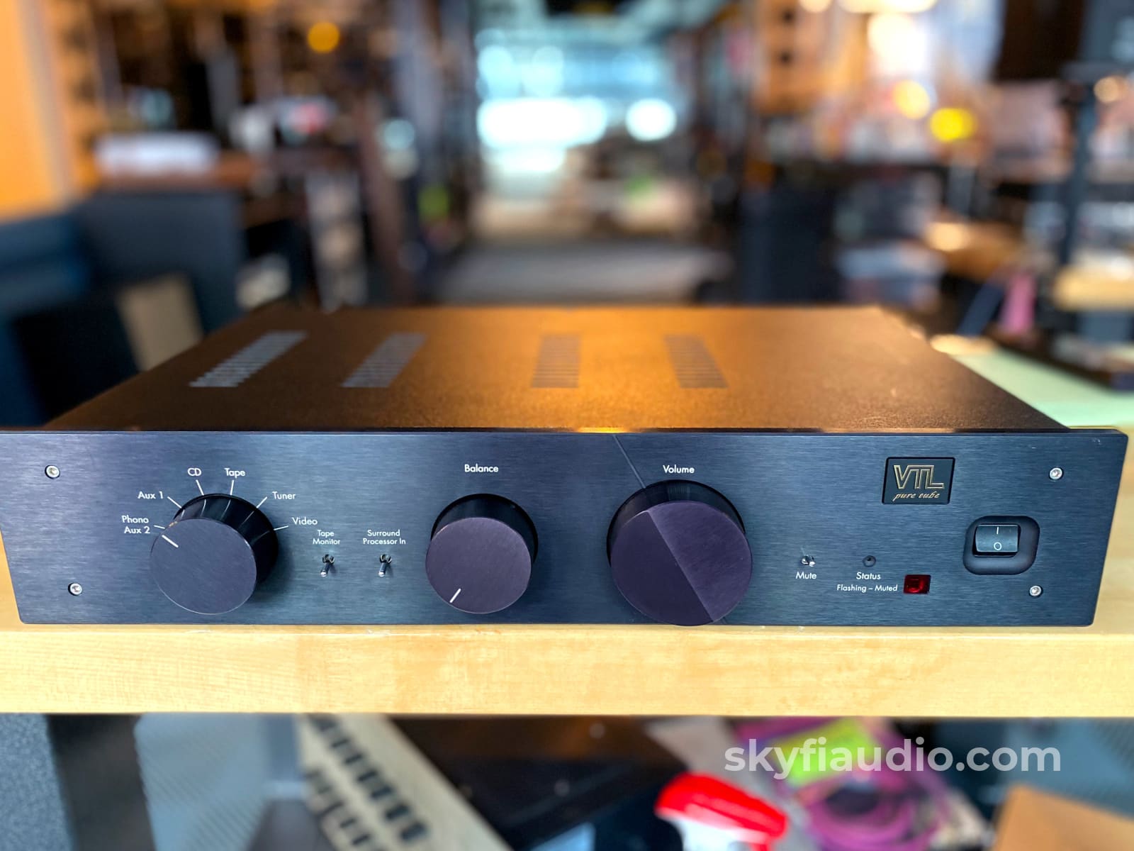 Vtl (Vacuum Tube Logic) Tl2.5 Line Level Preamp W/Remote Preamplifier