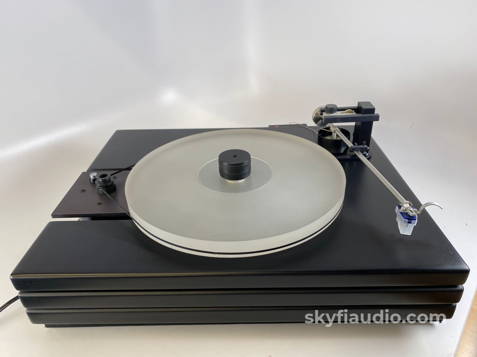 Well Tempered Classic Turntable