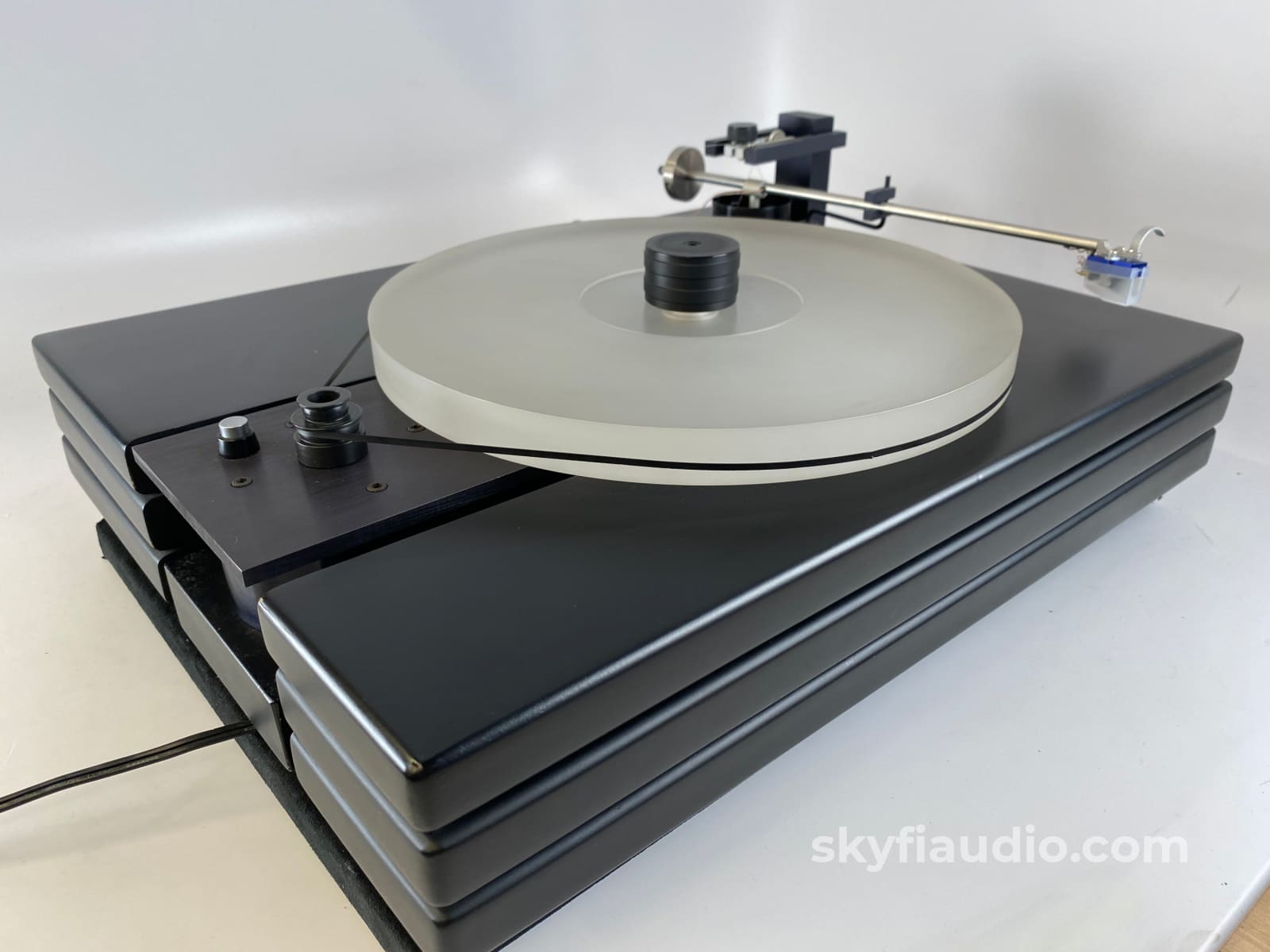 Well Tempered Classic Turntable