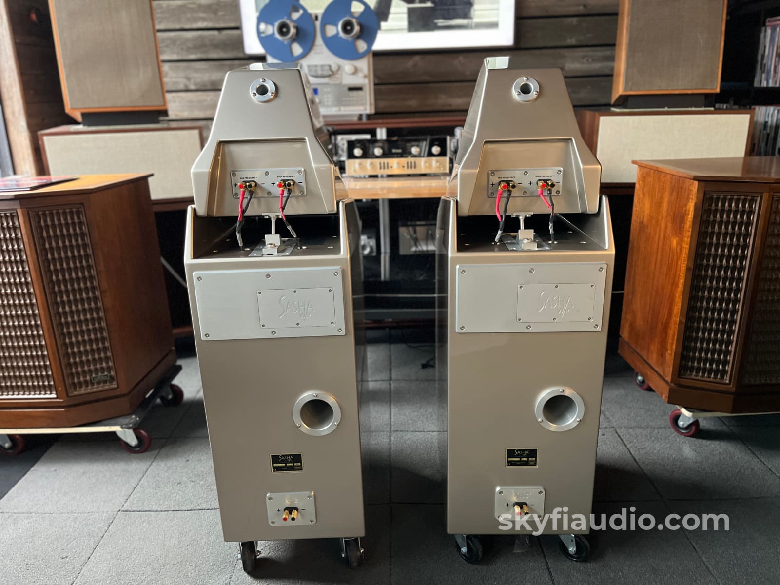 Wilson Audio Sasha Watt Puppy Series 2 Speakers - with Original Crates and Accessories Speakers