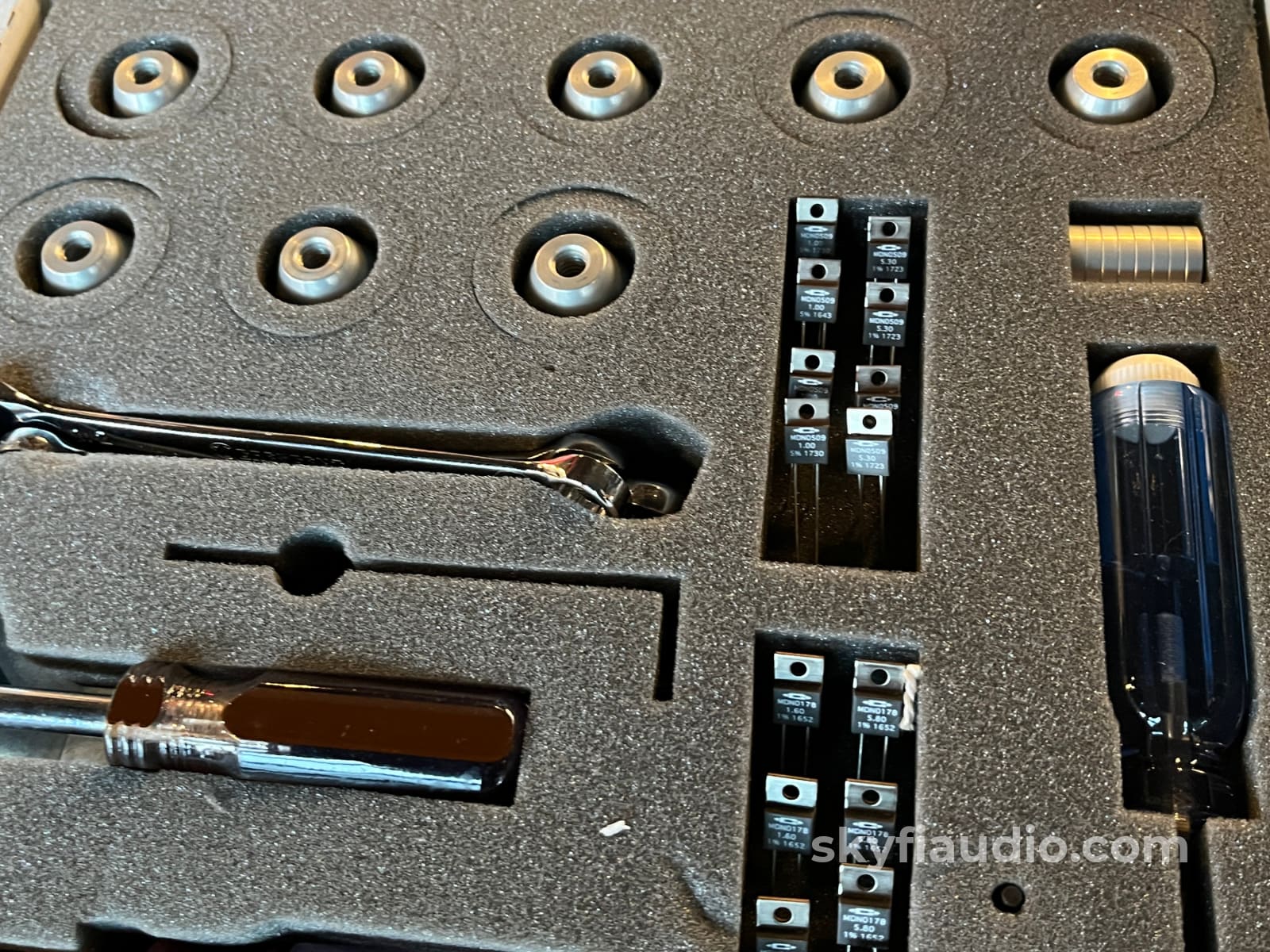 Wilson Audio Sasha Watt Puppy Series 2 Speakers - with Original Crates and Accessories Speakers