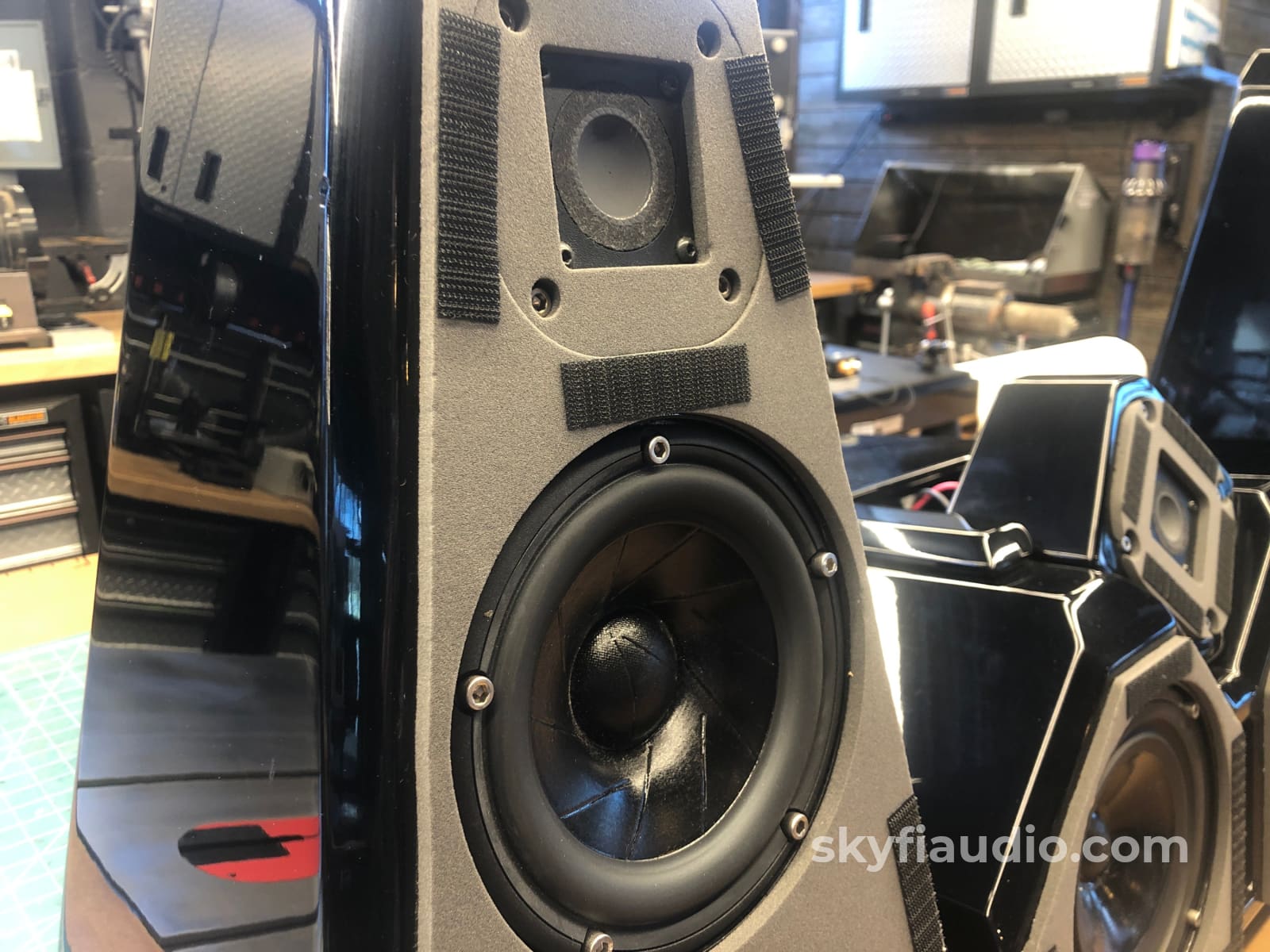 Wilson Audio Watch Surround Speaker Pair - Series 1 Gloss Black Rare Speakers