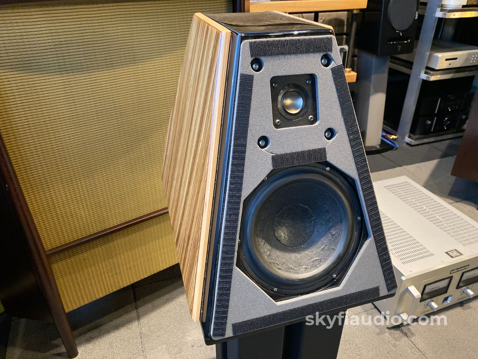 Wilson Audio Watt V Bookshelf Speakers