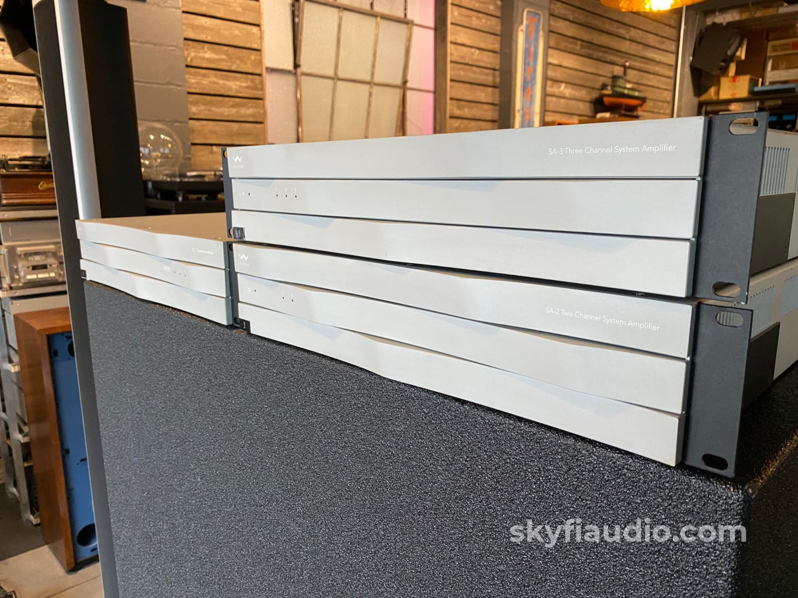 Wisdom Audio 2.1 Line Array Active Speaker System - Killer For Large Rooms Speakers