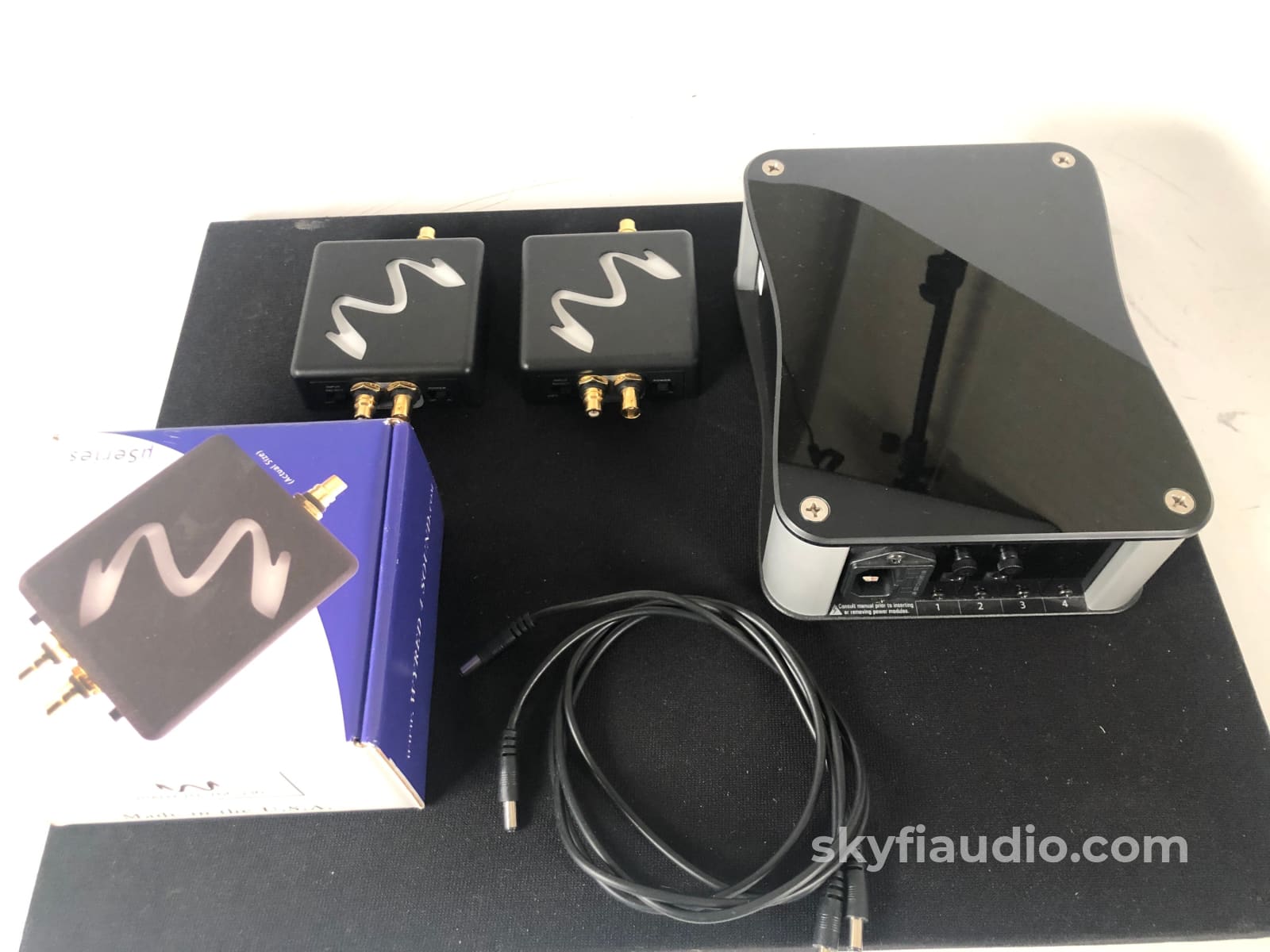 Wyred 4 Sound - Remedy Reclocker (2) With Ps-1 Power Supply Accessory