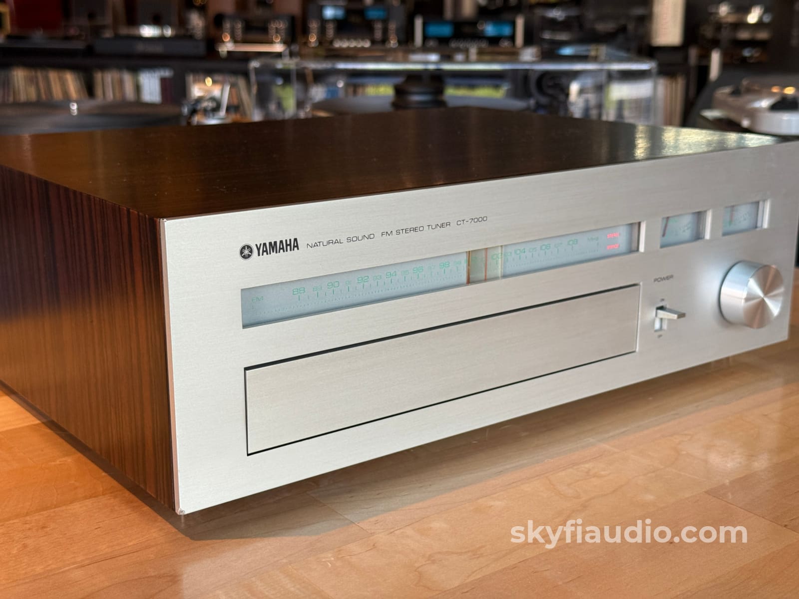 Yamaha CT-700 Vintage FM Tuner - Serviced & Aligned Tuner