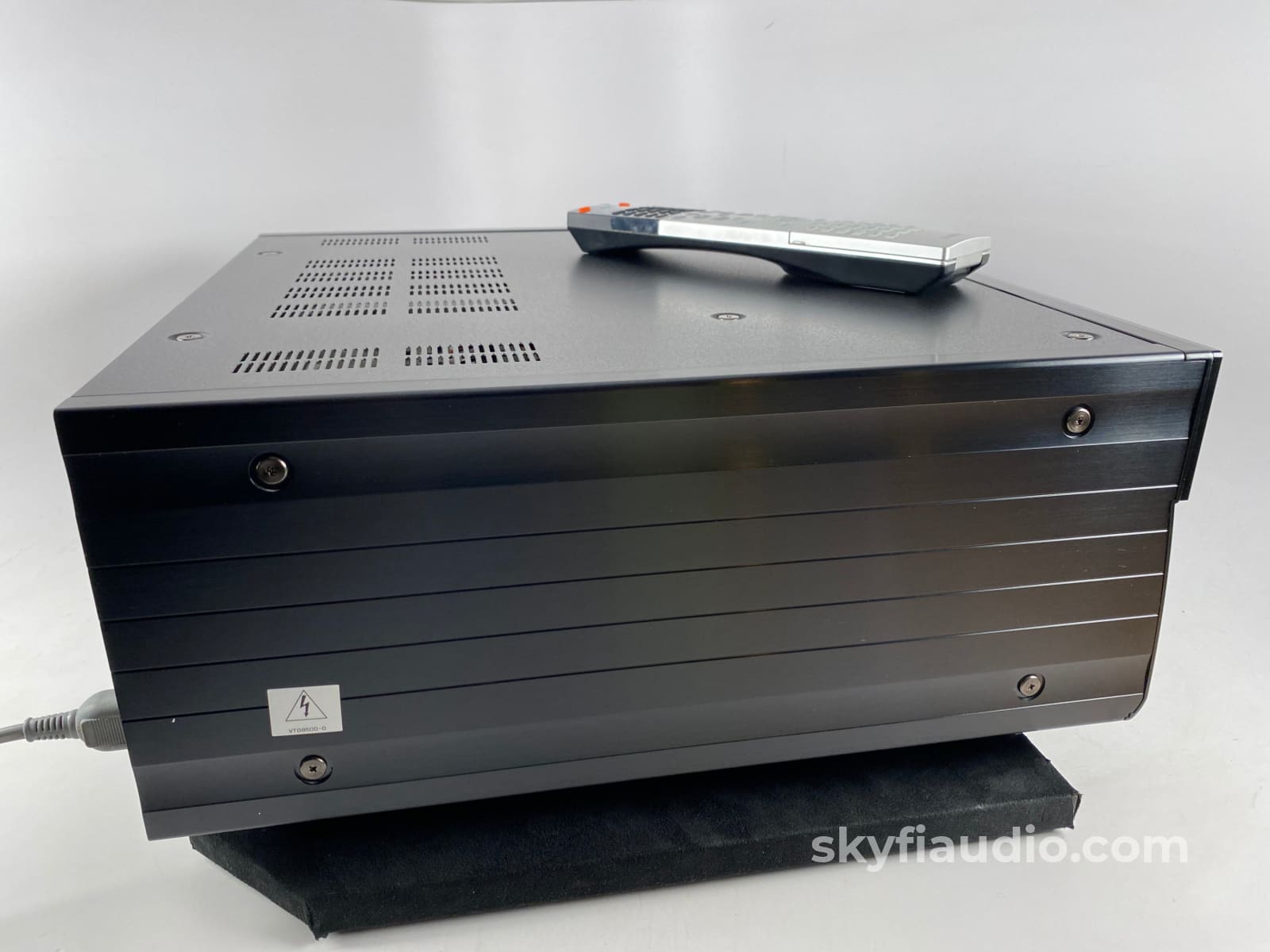 Yamaha Cx-A5000 Home Theater Processor With Balanced Audio And Ess Dacs Preamplifier
