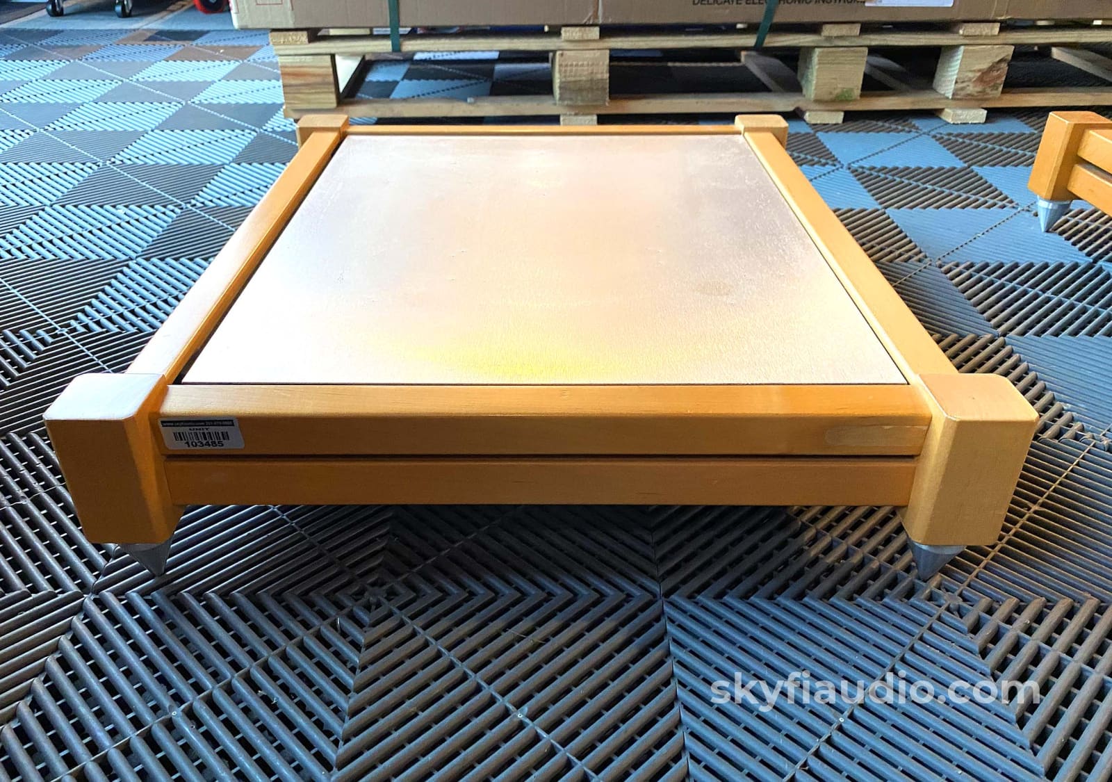 Zoethecus Amp Stand With Z-Block - Single 27 X 22 Accessory