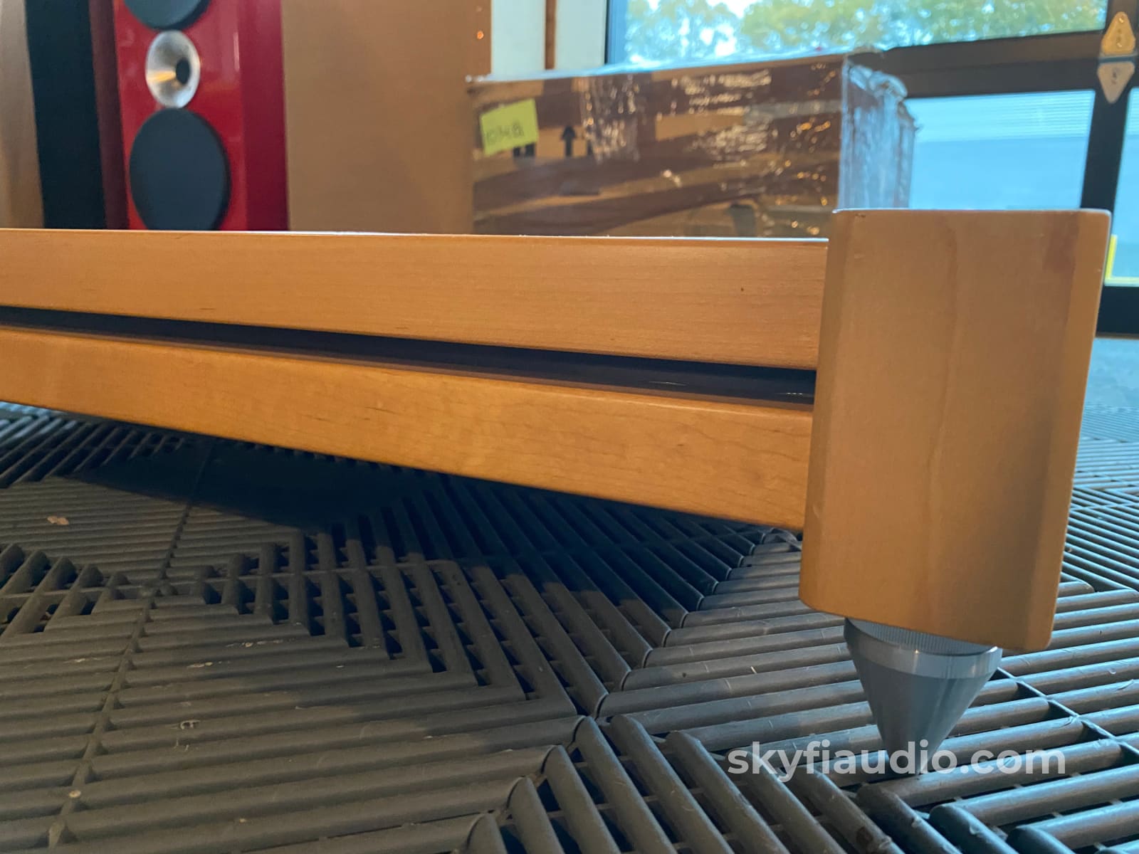 Zoethecus Amp Stand With Z-Block - Single 27 X 22 Accessory