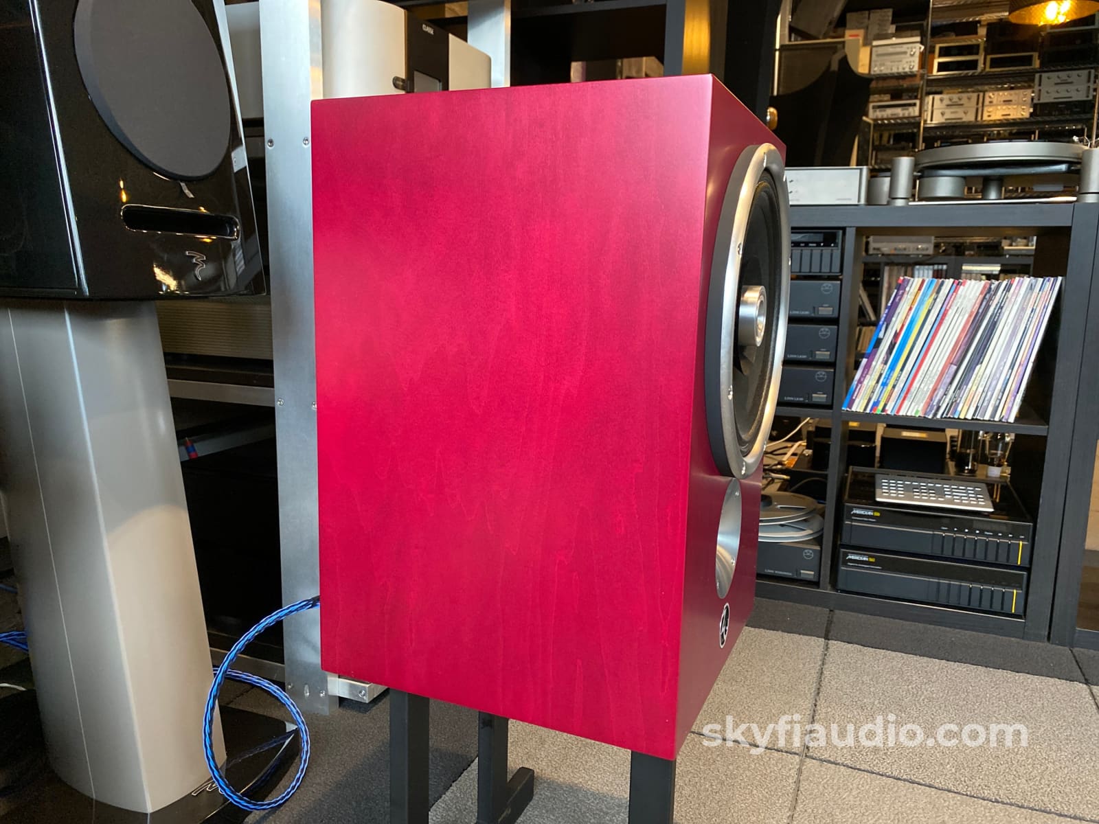 Zu Audio Omen Bookshelf Mk.II Speakers - In Amazing Sangria Finish