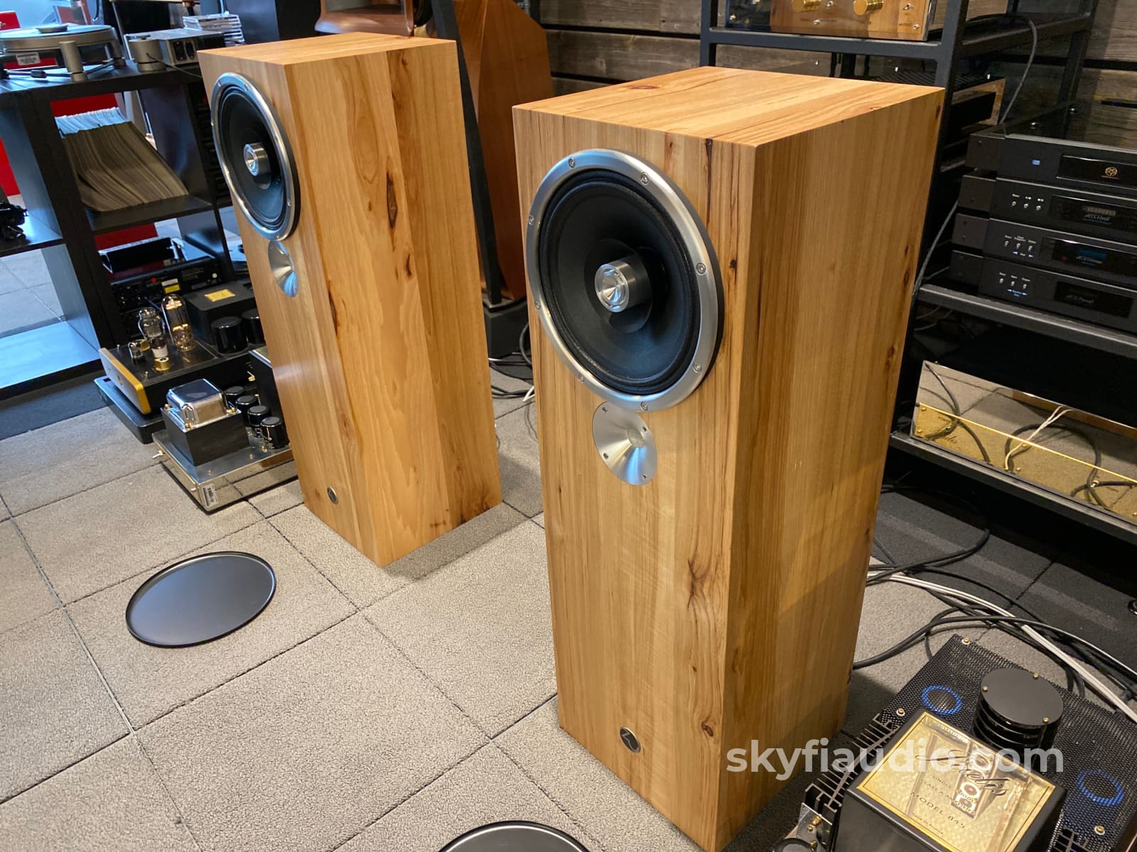 Zu Audio Omen Dirty Weekend in Rustic Hickory