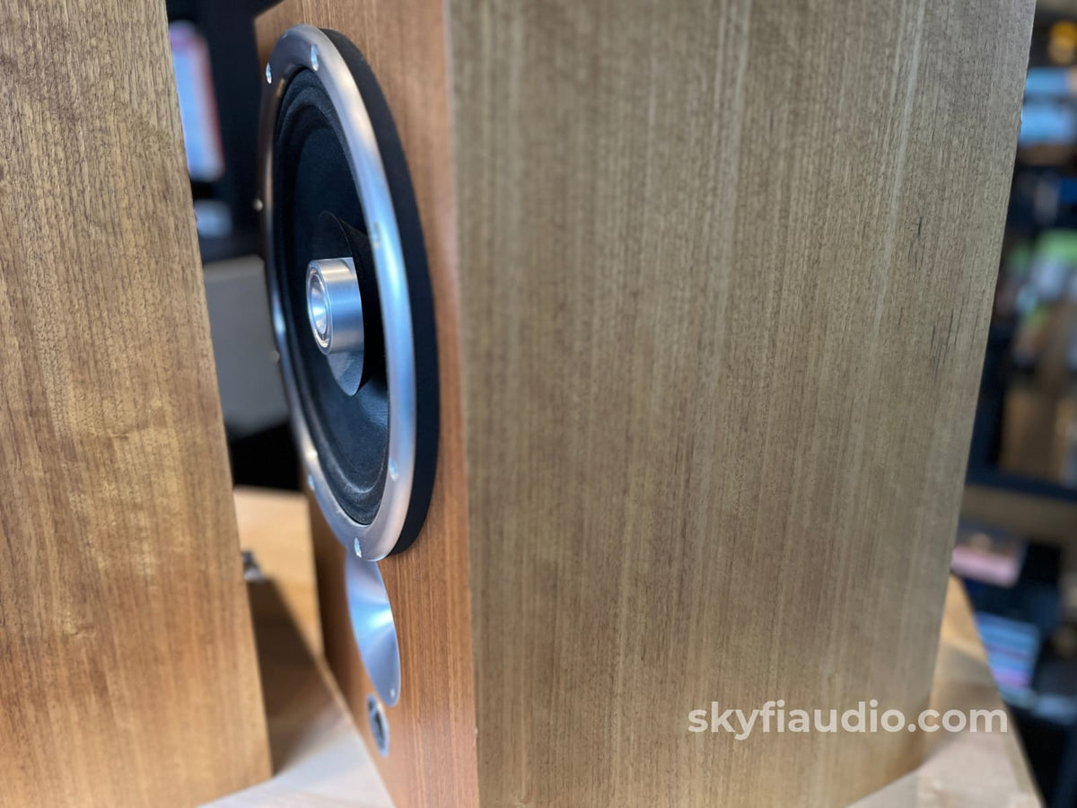 Zu Audio Omen [Rev-B] Bookshelf Speaker Speakers