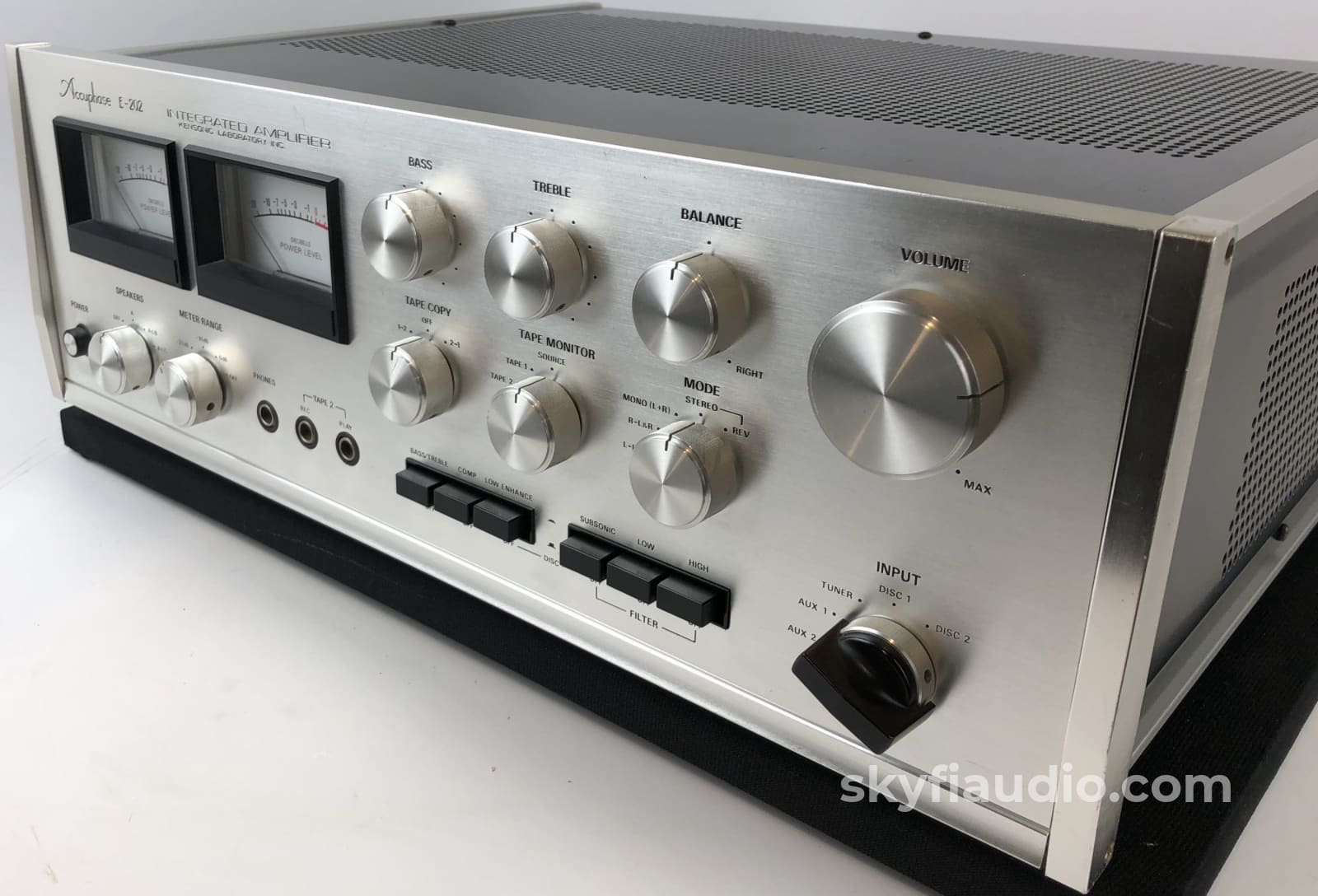 Accuphase E-202 Integrated Amplifier With Meters - Wow!