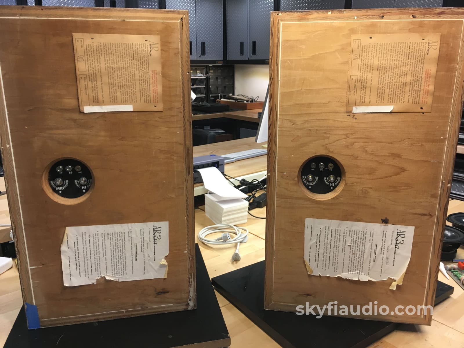 Acoustic Research AR-3a Speakers