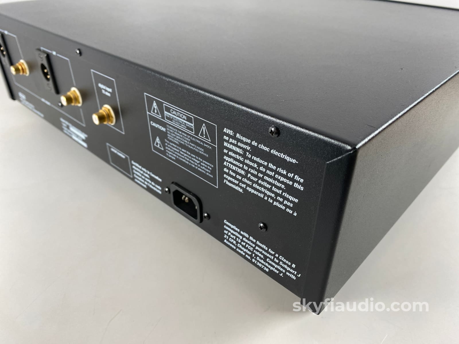 Adcom Gcd-750 Hdcd Cd Player And Outboard System Dac + Digital
