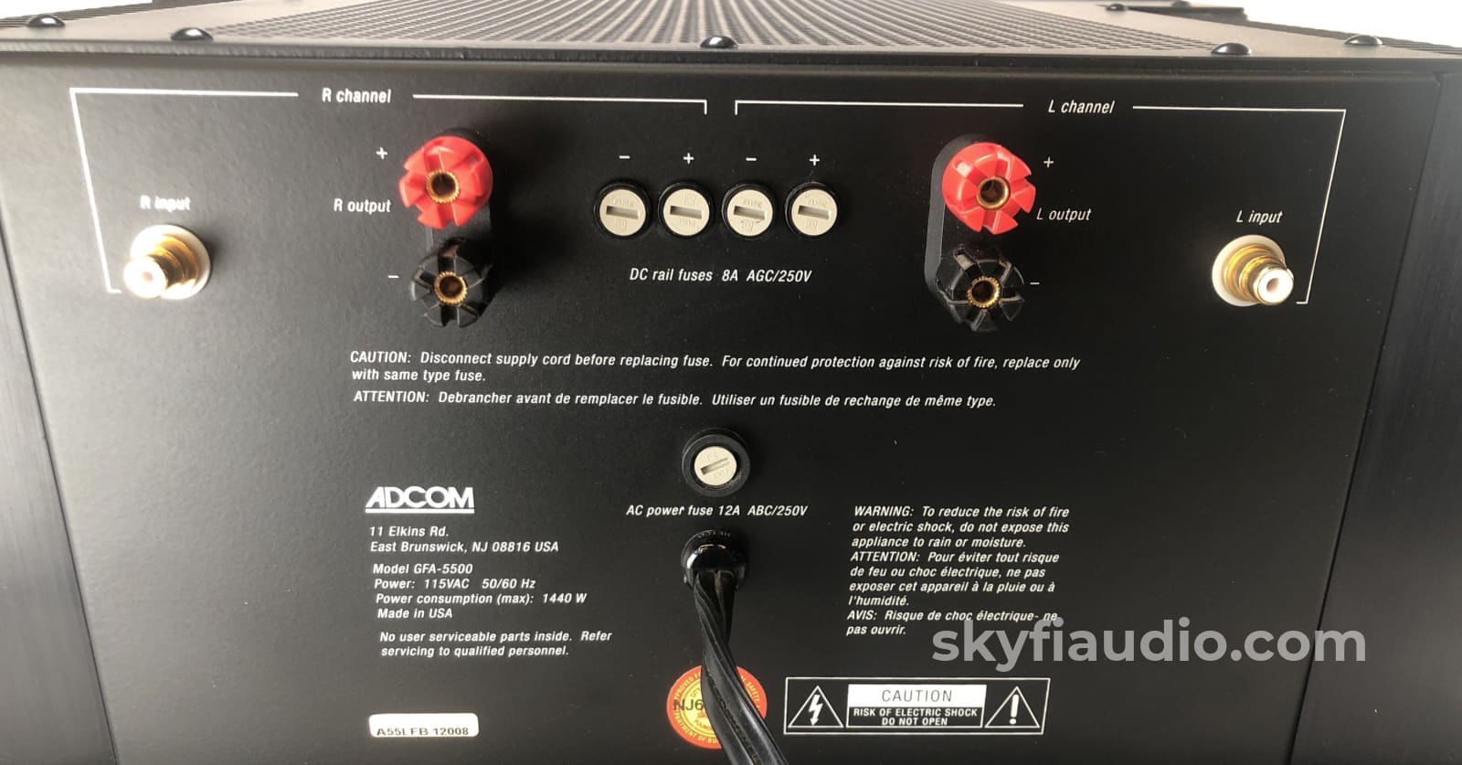 Adcom Gfa-5500 Amplifier - 200 Watts Per Channel