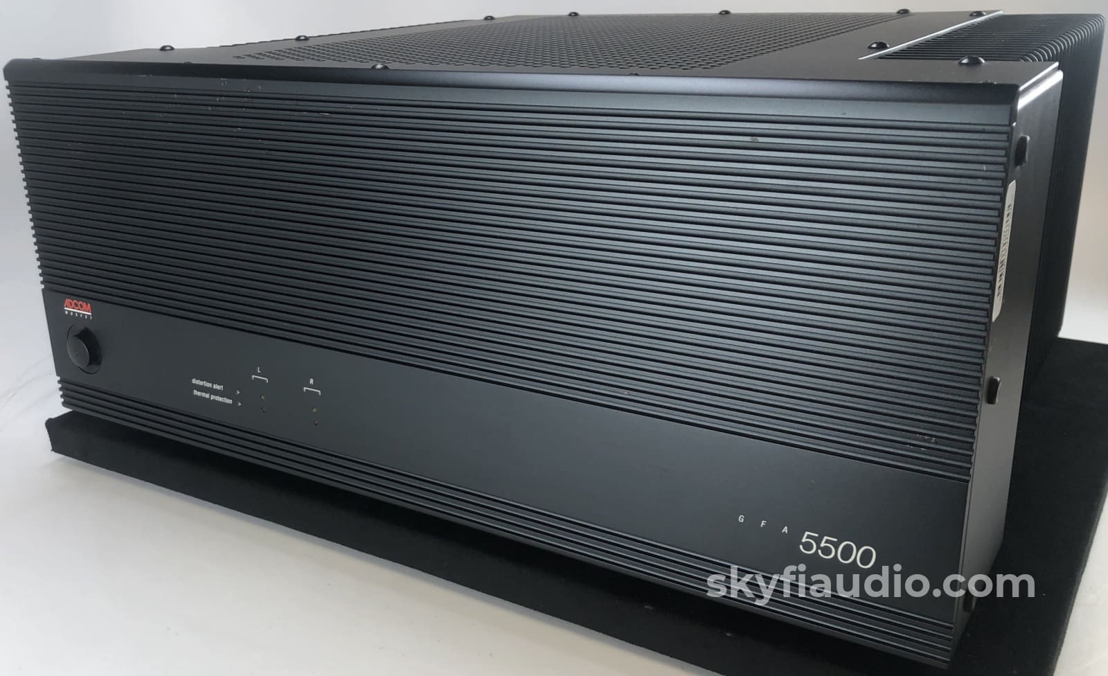 Adcom Gfa-5500 Amplifier With 200 Watts Per Channel