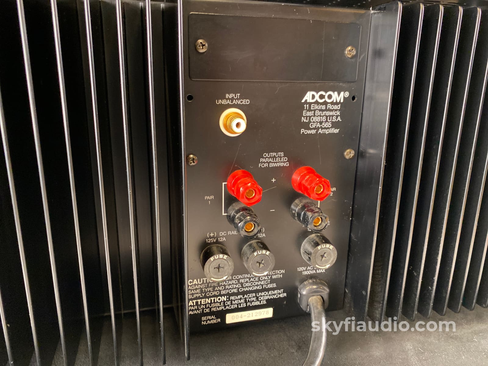 Adcom Gfa-565 Monoblocks - Fully Serviced With New Driver Boards And Original Boxes Amplifier