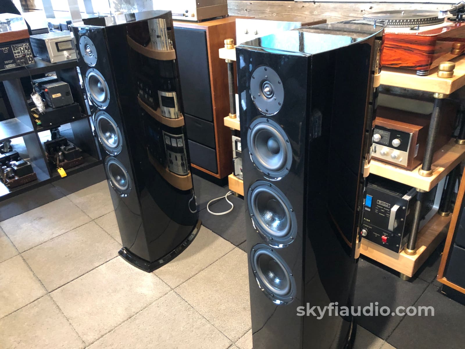 Aerial Acoustics 7T Loudspeakers In Gloss Black - Full Range Speakers
