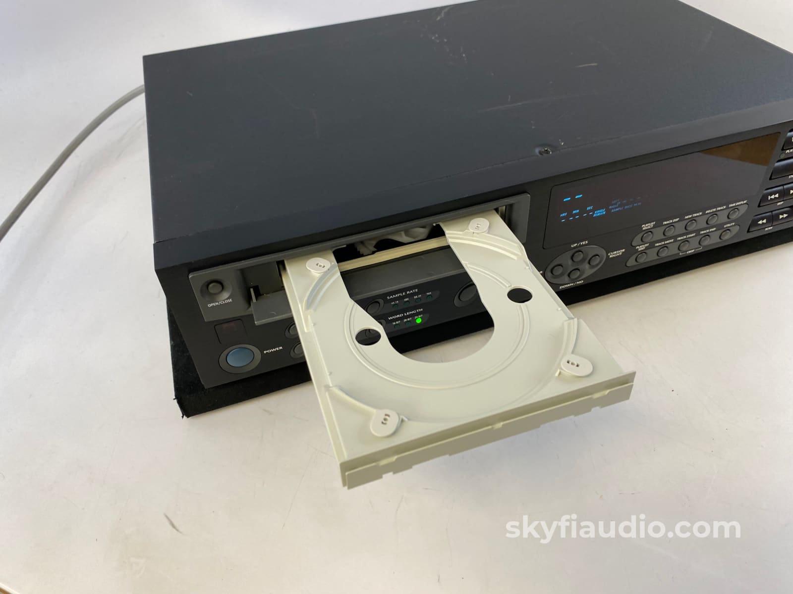Alesis Masterlink Ml-9600 High Resolution Two-Track Hard Disk Recorder Cd + Digital