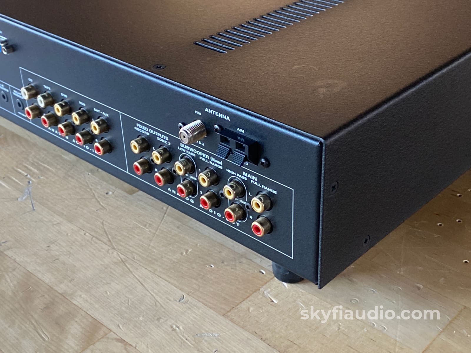 Anthem TLP 1 Stereo Tuner Preamplifier – SkyFi Audio