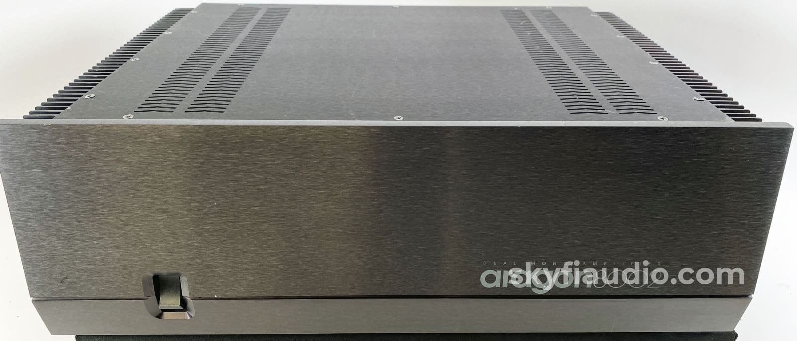 Aragon 8002 Vintage Dual Mono Solid State Amplifier