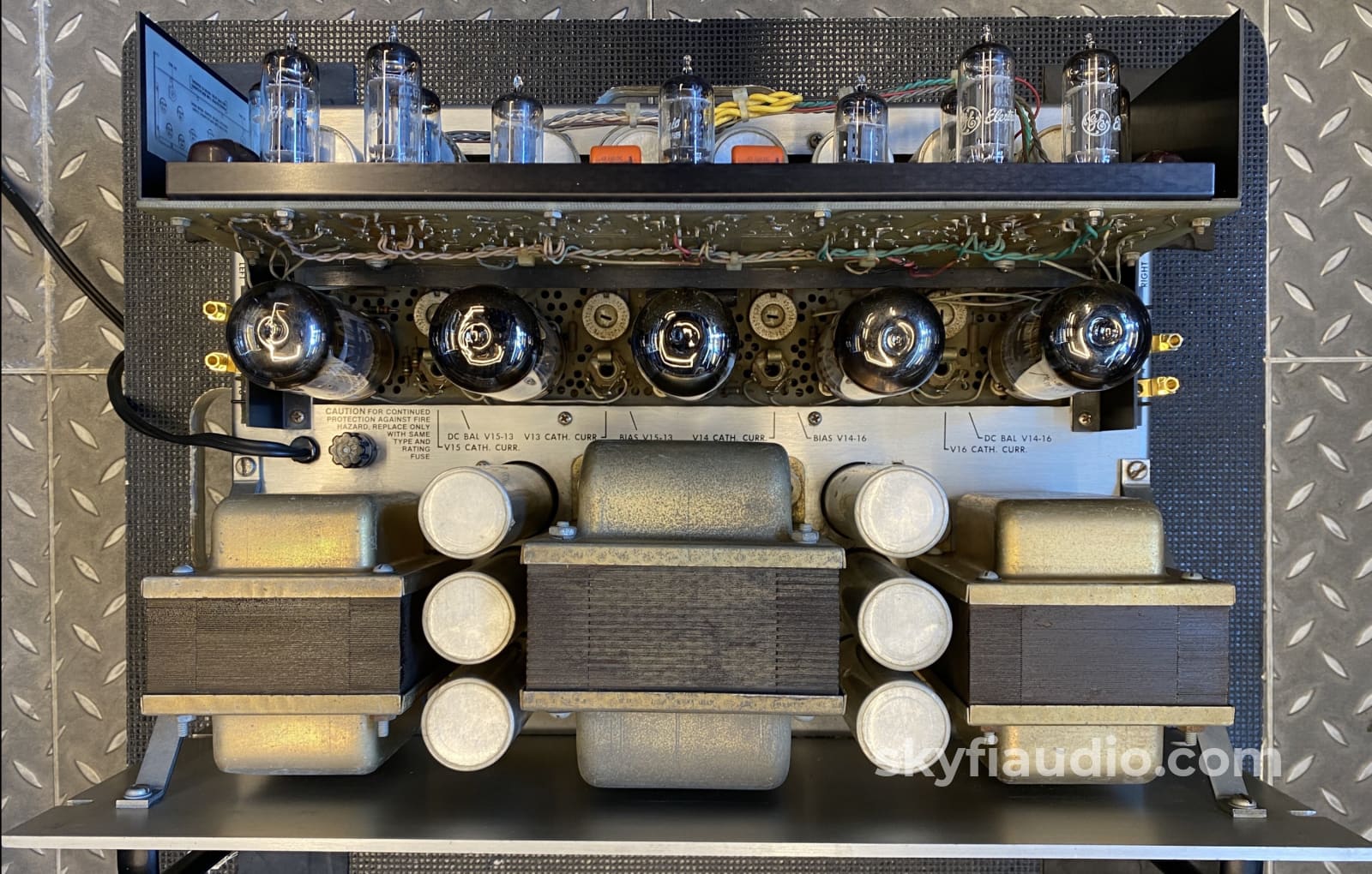 Audio Research D-76A Vintage All-Tube Amplifier Survivor Condition