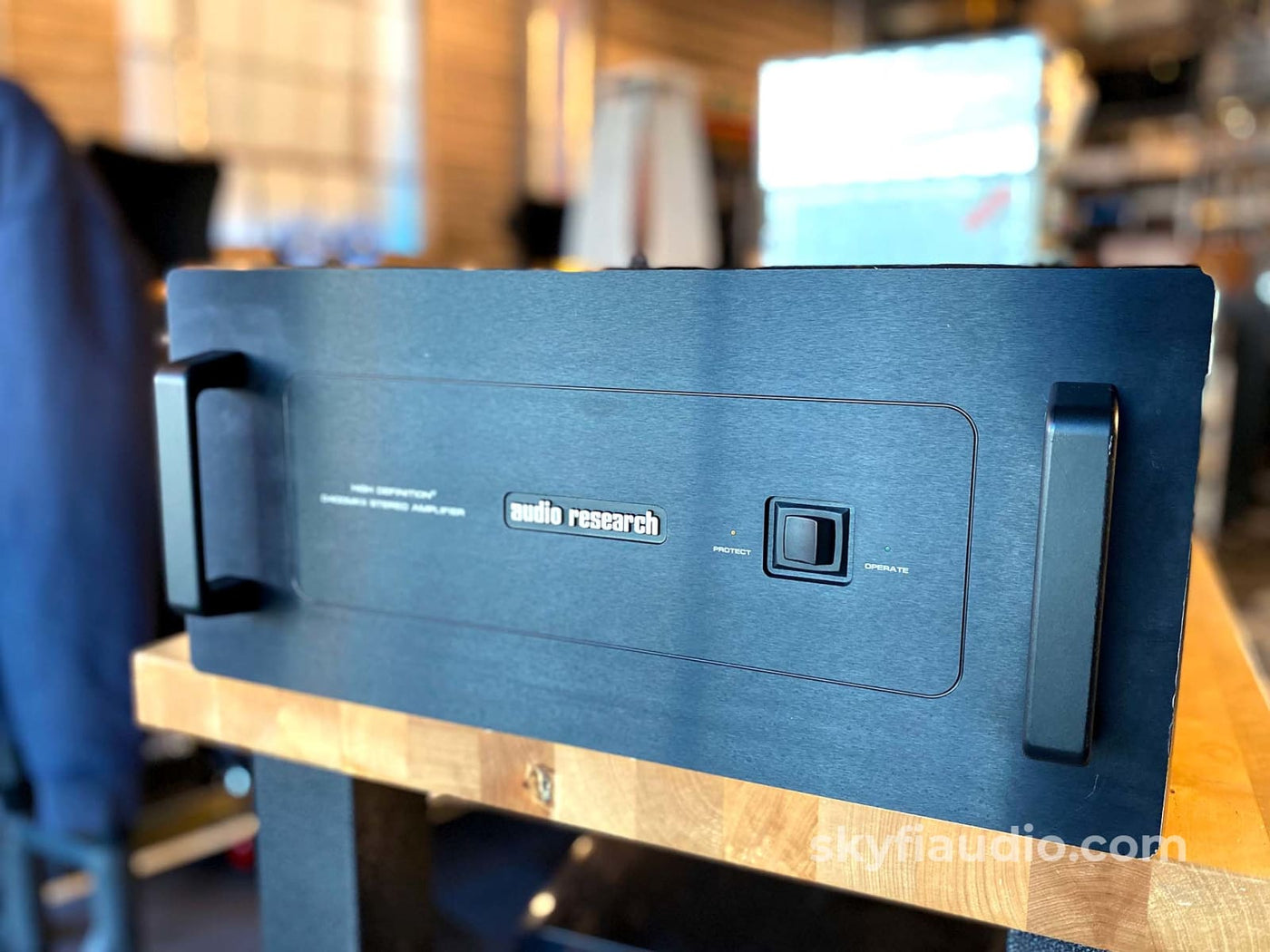 Audio Research D400 MKII Solid State Amplifier, USA Made