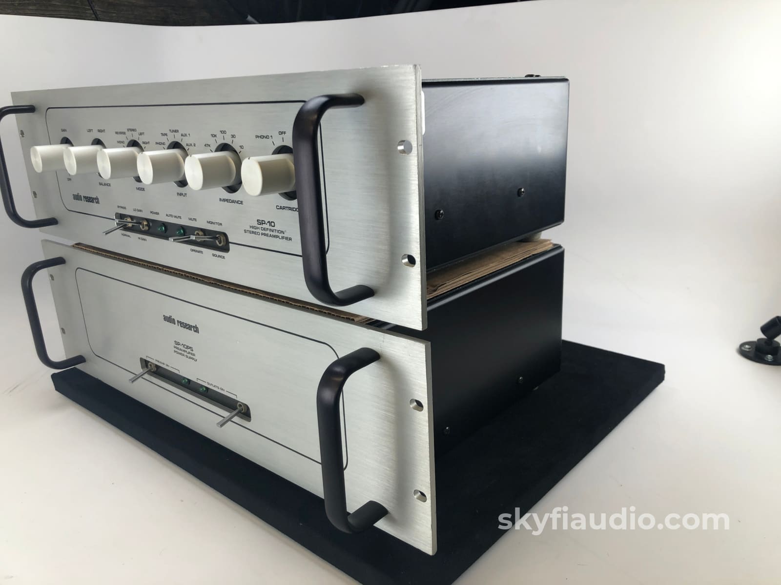 Audio Research Sp-10 - Two Chassis Tube Preamplifier