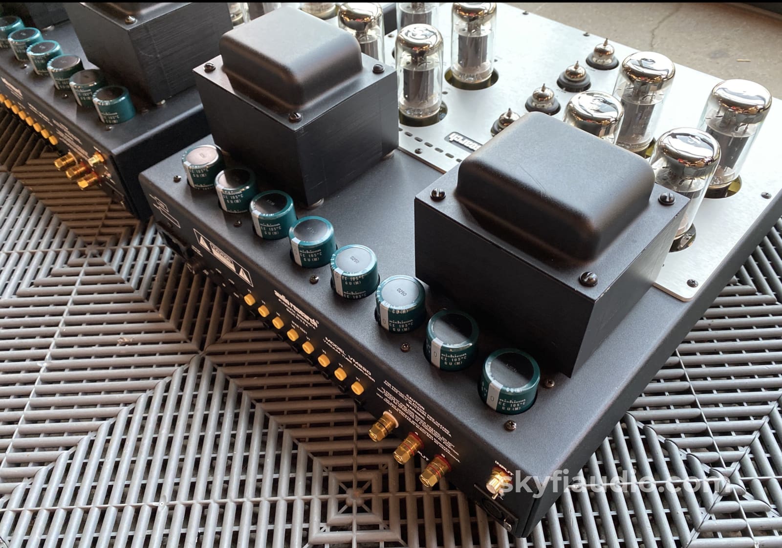Audio Research Vm220 Tube Monoblock Amplifiers Amplifier