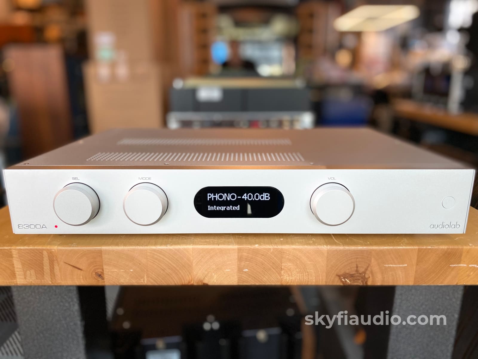 Audiolab 8300A Integrated Amplifier w/Phono – SkyFi Audio