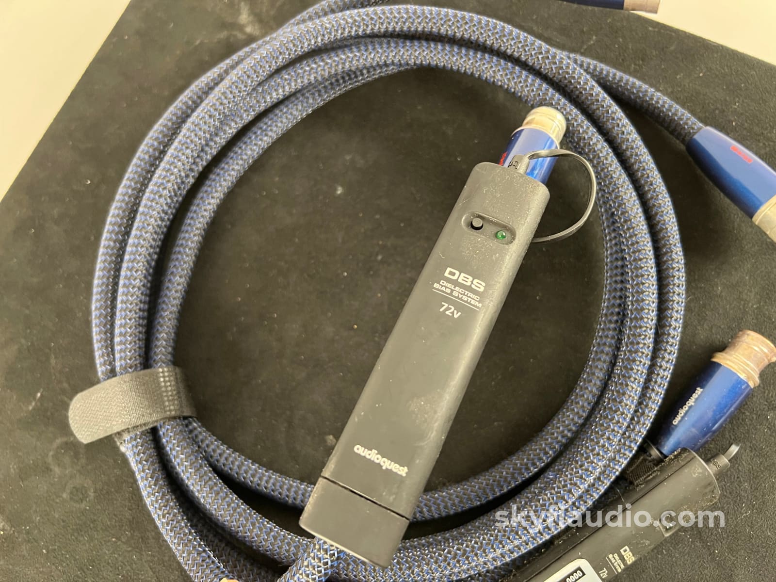 Audioquest Rivers & Elements Series - Water Xlr Audio Interconnects With Dbs 2M Cables