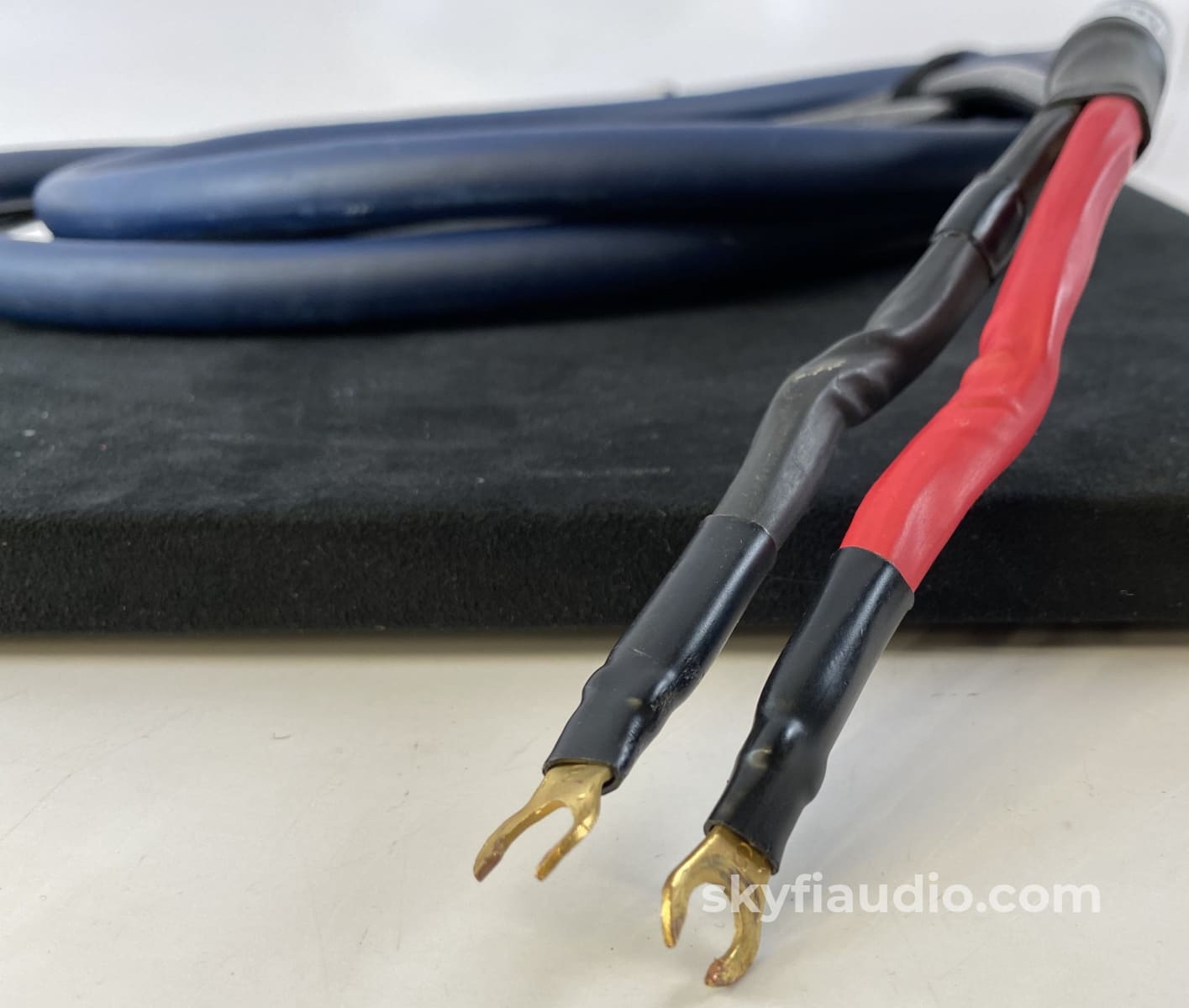 Audioquest Sterling Hyperlitz Bi-Wire Custom Speaker Cables - 8 Feet