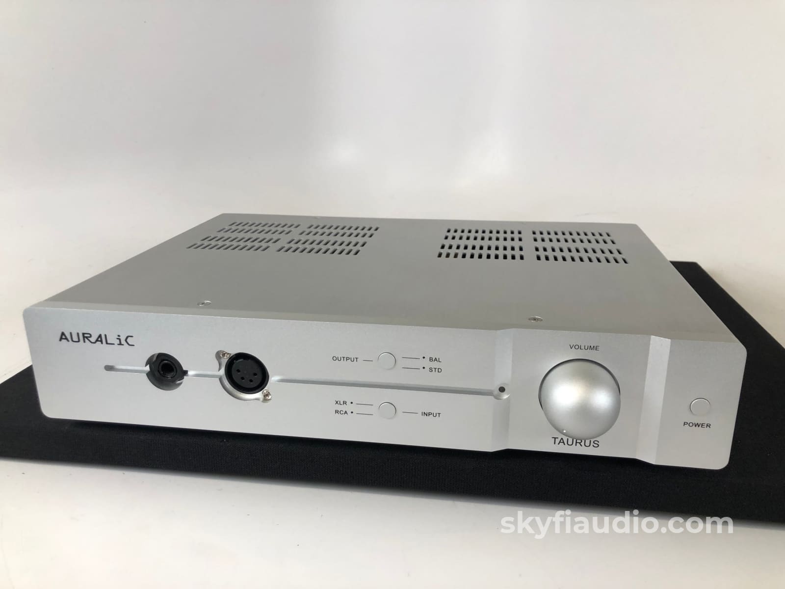 Auralic TAURUS Headphone Amplifier/Preamplifier