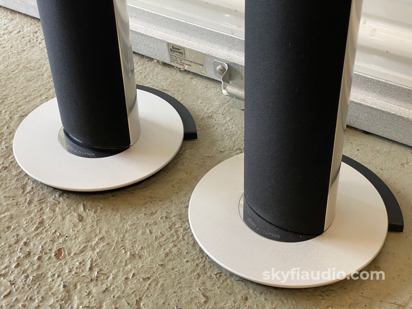 Bang & Olufsen BeoLab 6000 Active (Powered) Floorstanding Speakers