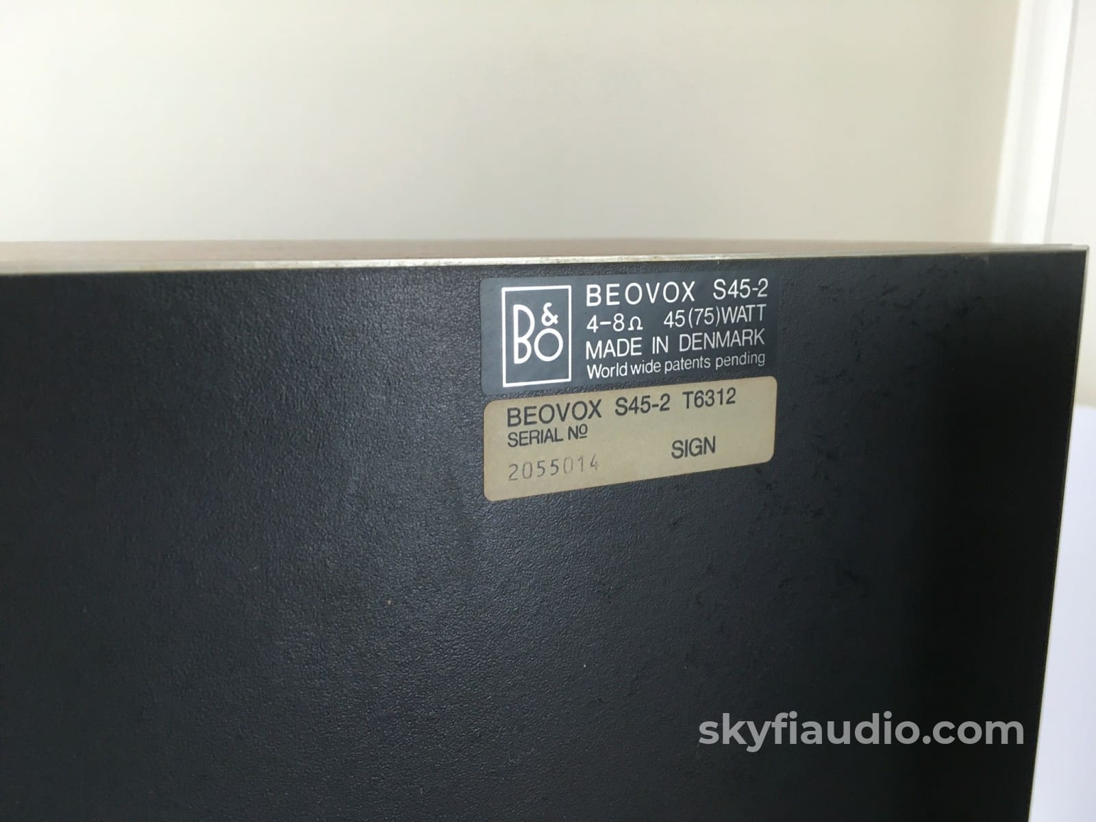 B&O (Bang & Olufsen) Beovox S45-2 Speakers