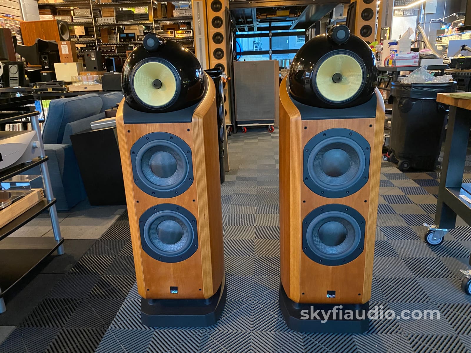 Bowers & Wilkins 802D Speakers In Cherrywood - Like New