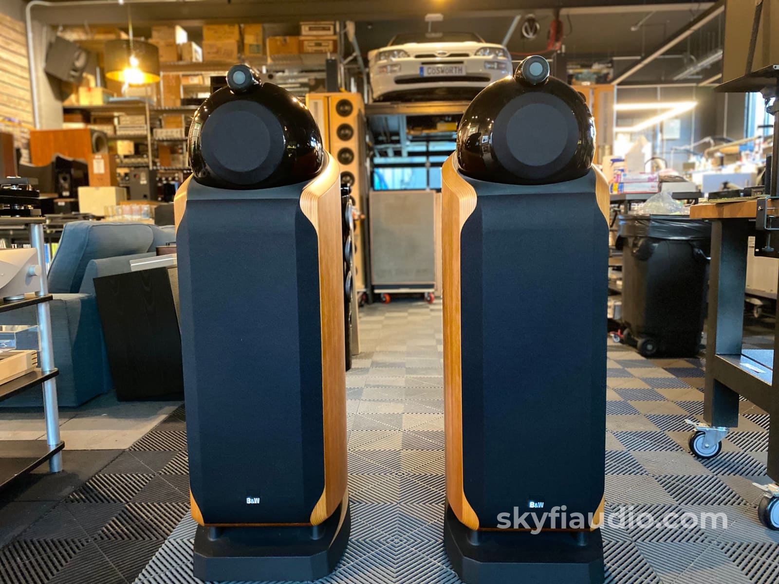 Bowers & Wilkins 802D Speakers In Cherrywood - Like New