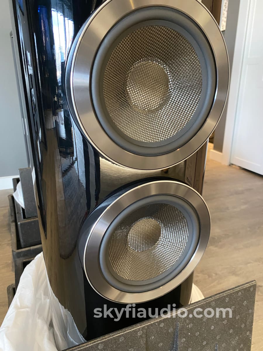 Bowers & Wilkins (B&W) 803 D3 Diamond Series Speakers Like New And Complete