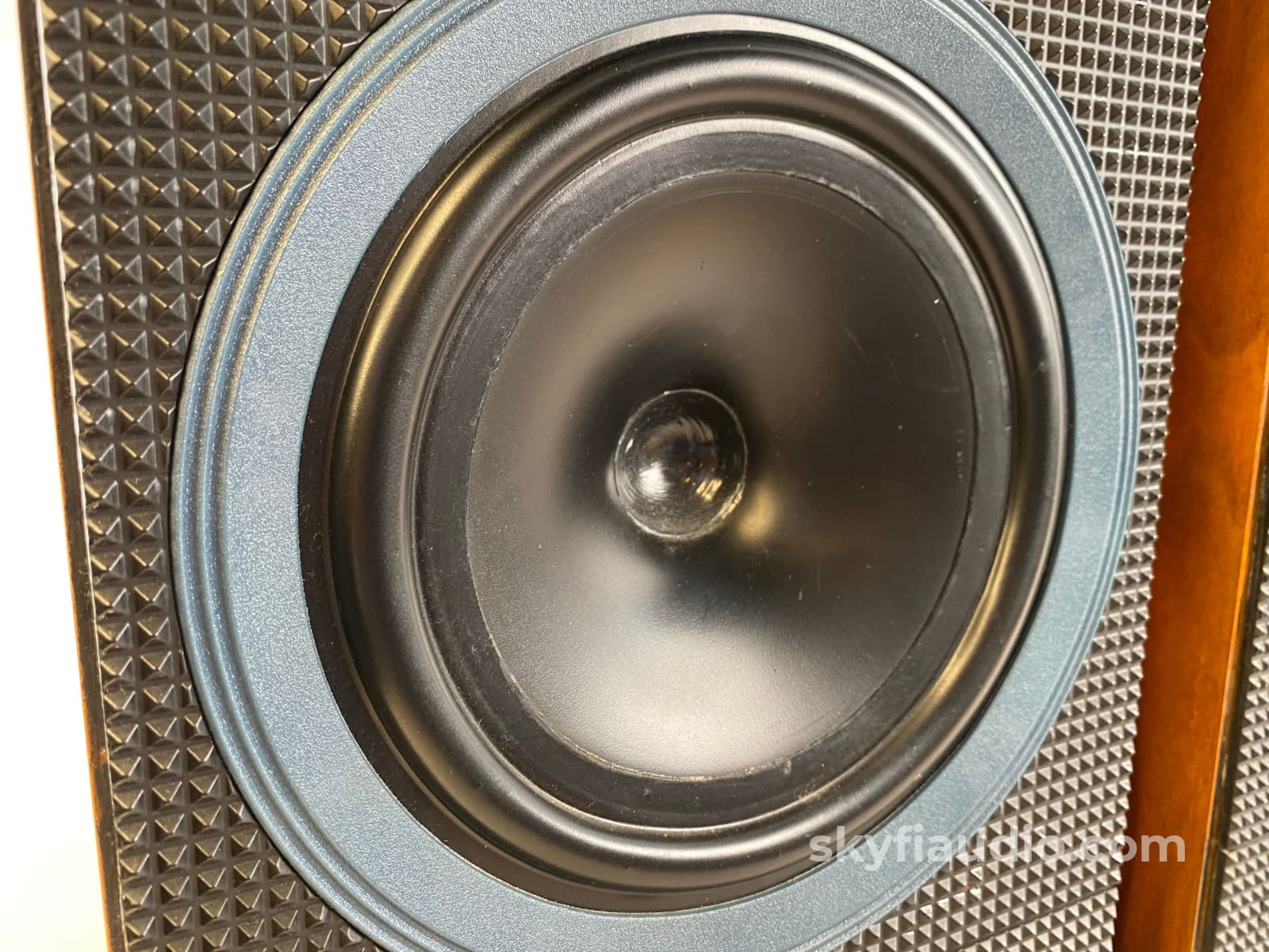 Bowers & Wilkins Matrix 1 Vintage Speakers - Restored