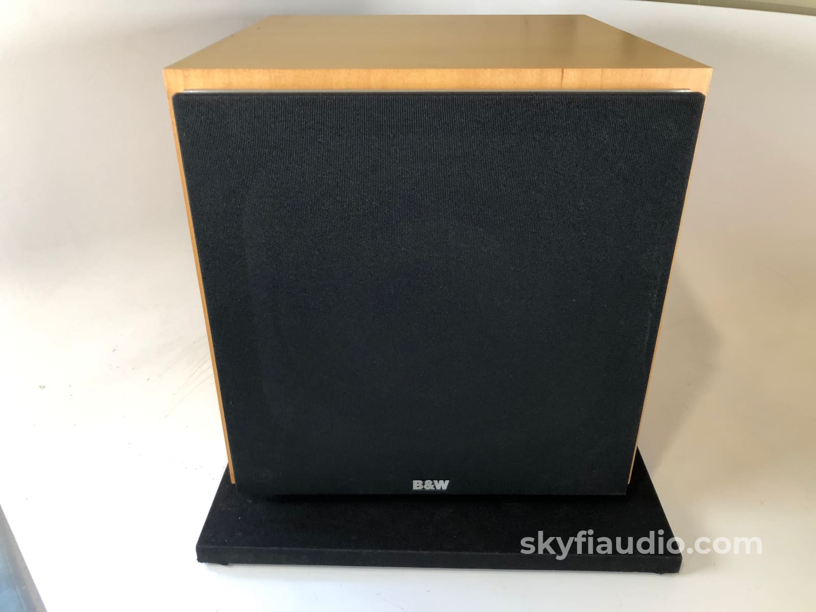 B&w store cm subwoofer