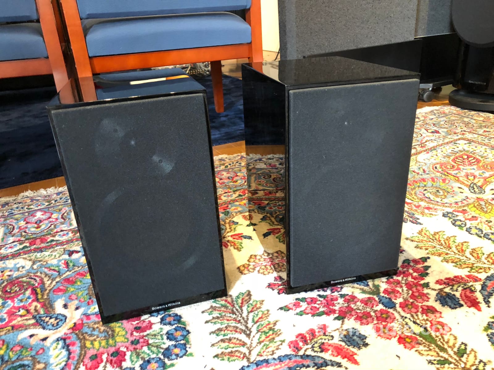 B&W (Bowers & Wilkins) CM5 Bookshelf Speakers