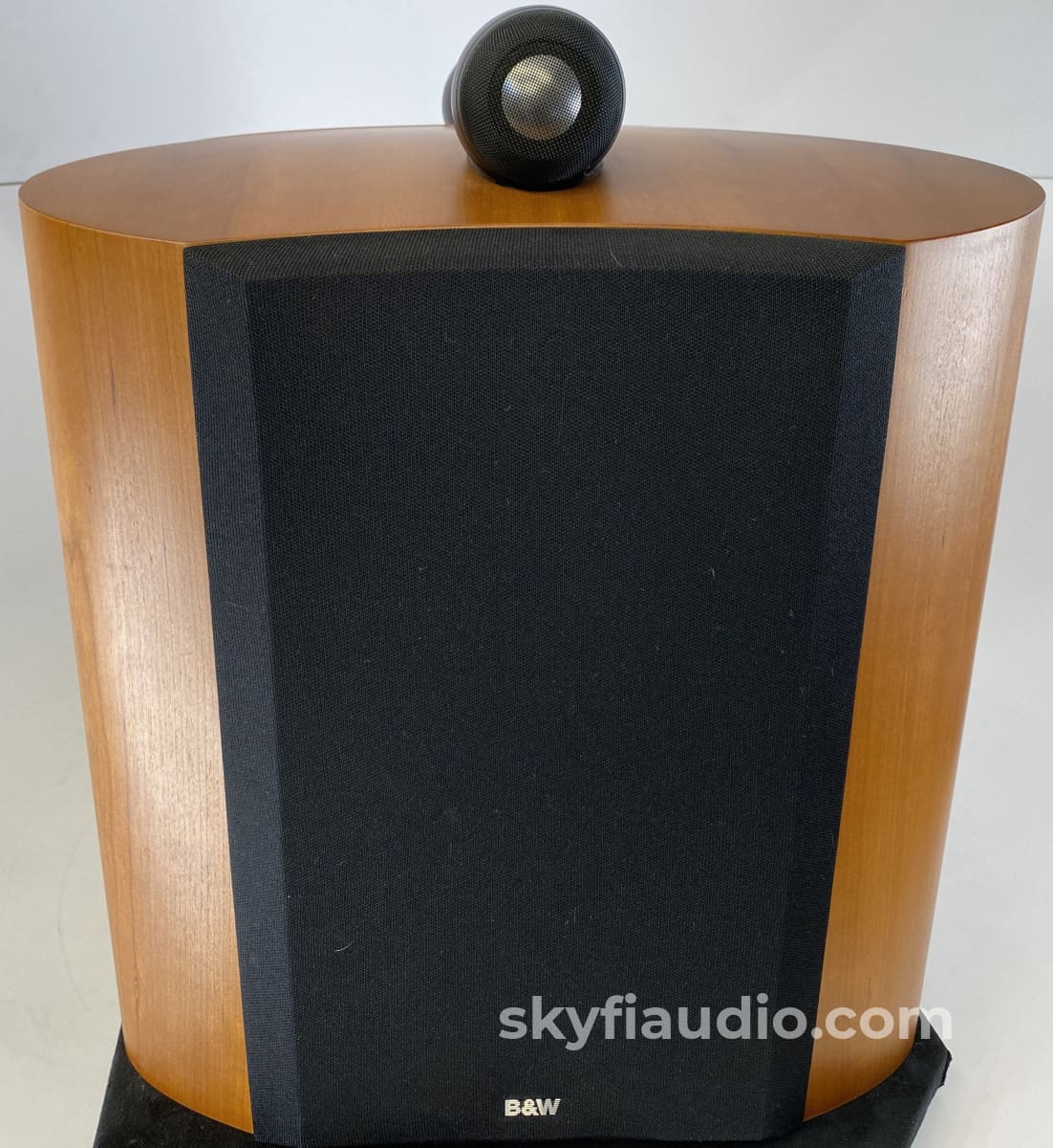B&W (Bowers & Wilkins) Nautilus SCM1 Home Theater Speakers in Cherry