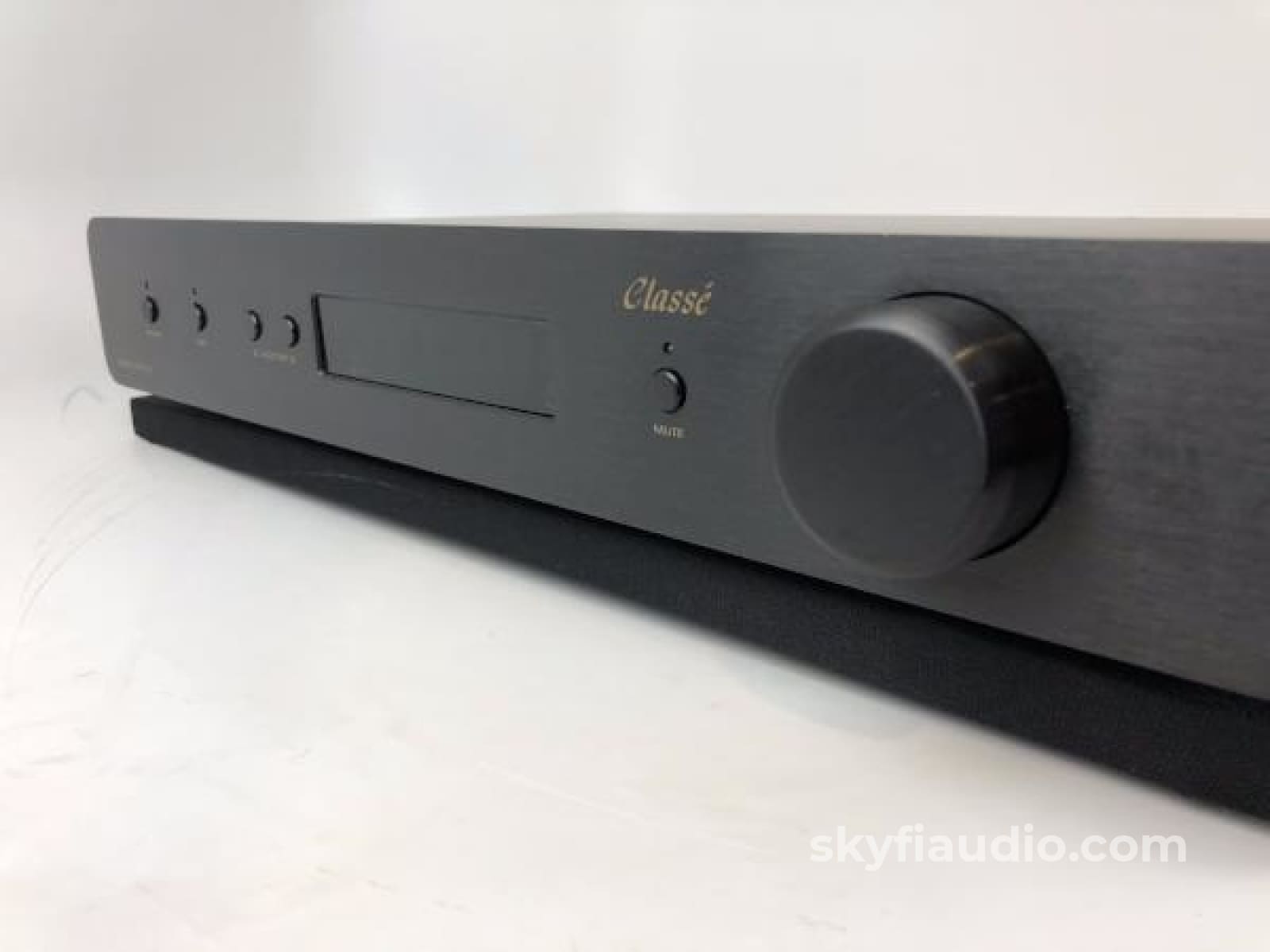 Classe Audio Cp-47.5 Line Stage Analog Preamp With Remote Preamplifier